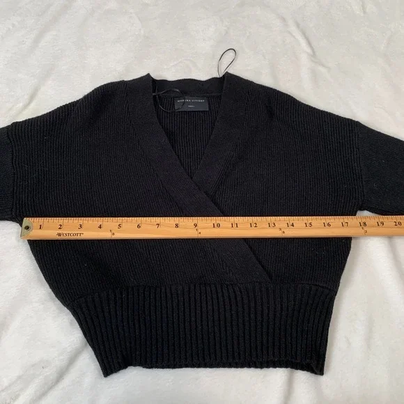 Modern Citizen Black Surplice Wrap Cropped Ribbed Sweater Fitted Size Small - Picture 10 of 11